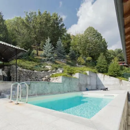 Chalet Burkett צ'רנוביו