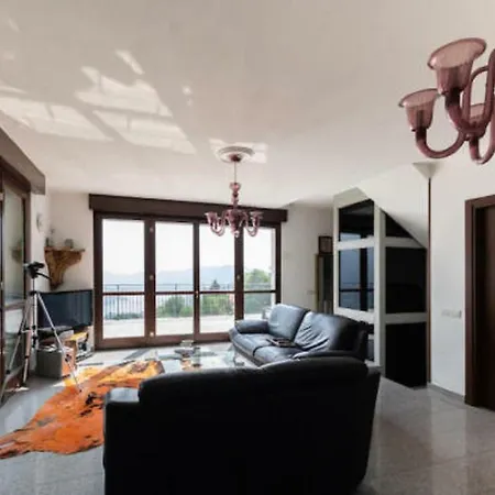 Chalet Burkett בית נופש צ'רנוביו